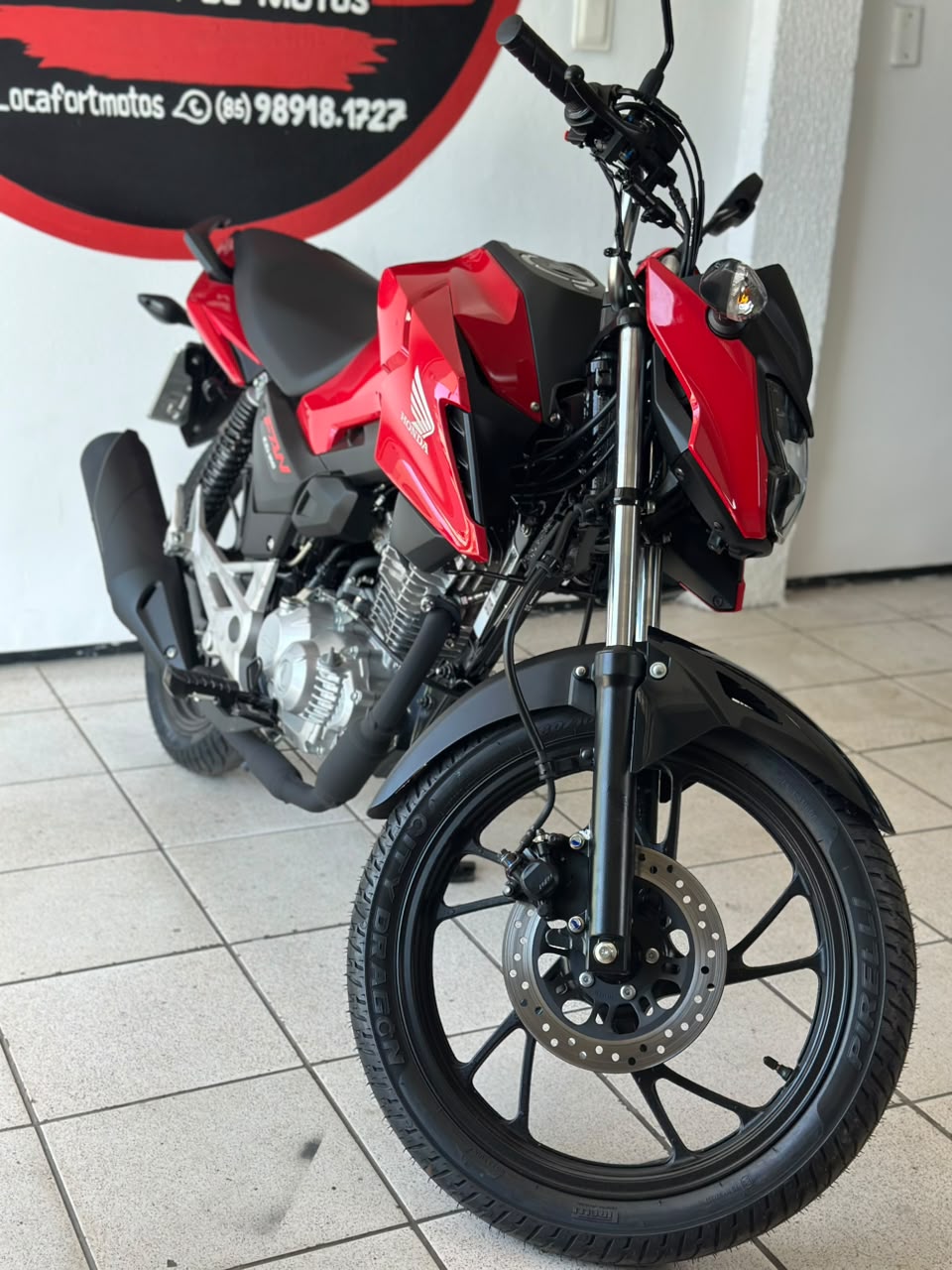 Moto Honda 160 vermelha da Locafort